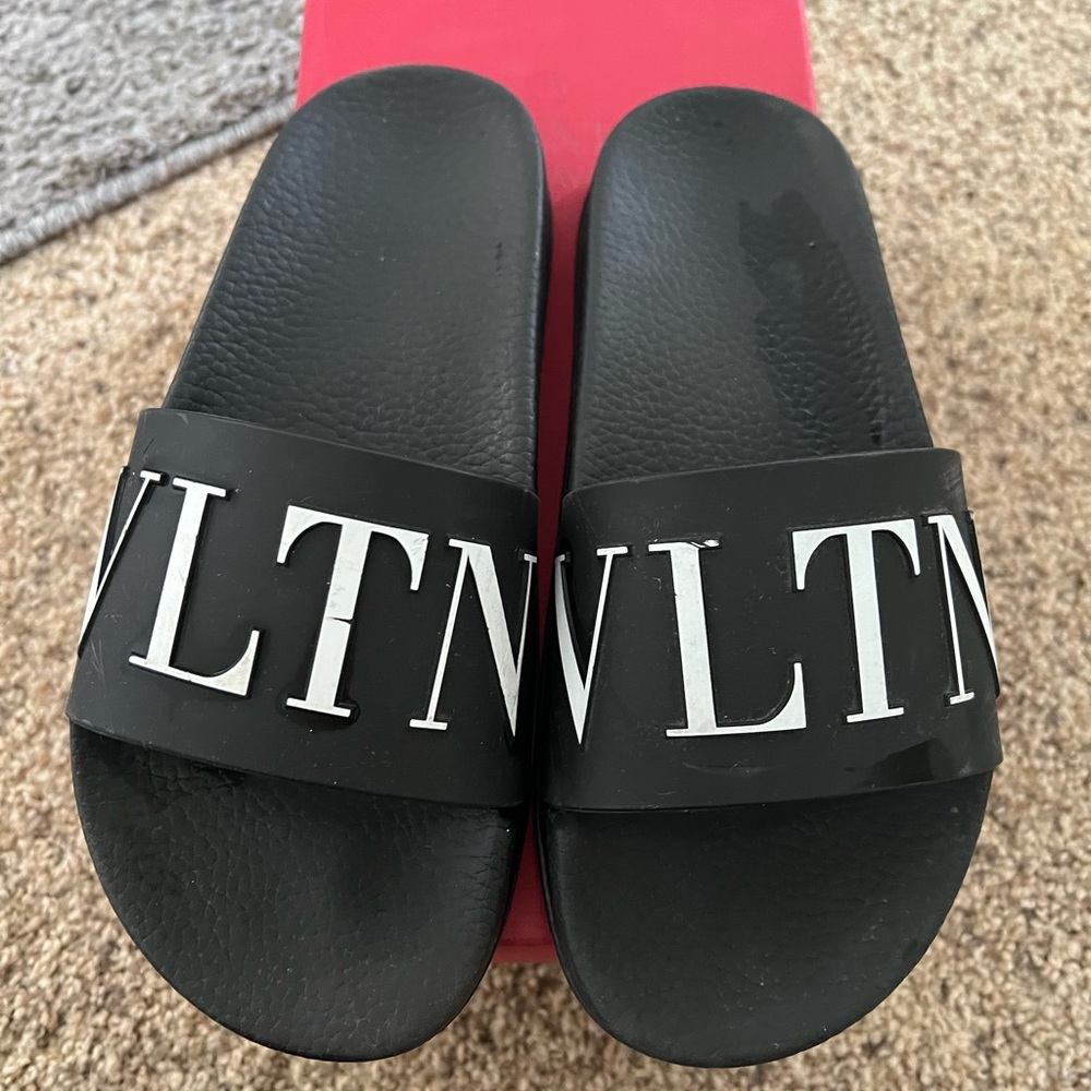Valentino Garavani Slides